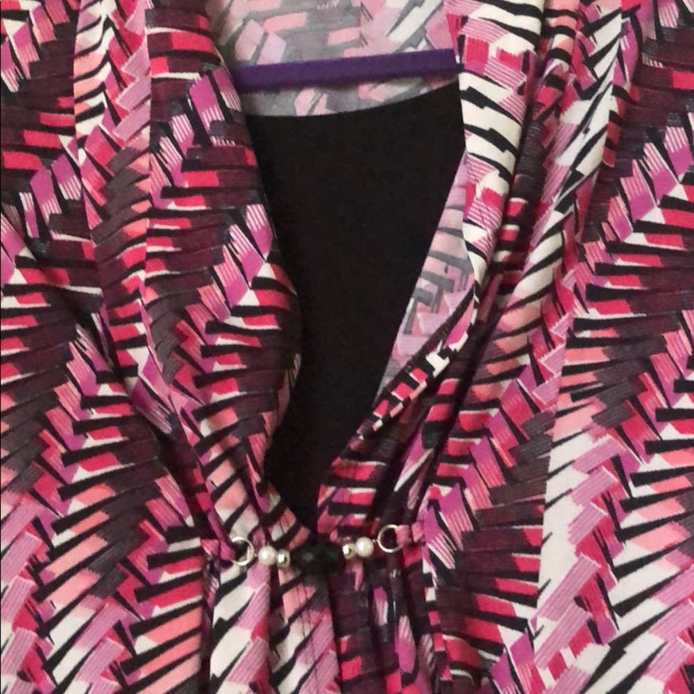 Pink patterned top - Picture 2 of 2